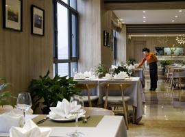 Atour Hotel Xian Greater Wild Goose Pagoda, hotel in Xi'an
