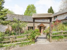 Hazel Barn, hotel with parking in South Molton