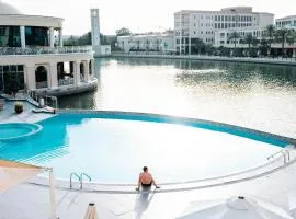 Millennium Lakeview Hotel