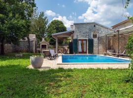 Casa Dea Holiday Home with Private Pool, hytte i Stari Pazin