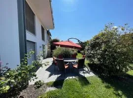 Ferienwohnung mit Terrasse und Garten in Seenähe