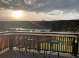 House on the hill, hotel en Port Campbell