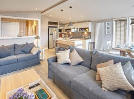 Host & Stay - Puffins Rest, hotel with parking in Runswick
