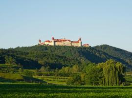 Gästehaus Benediktinerstift Göttweig - Bed & Breakfast Monastery: Furth şehrinde bir Oda ve Kahvaltı