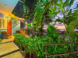 Casa Cielo Studio 1 with Tropical Garden Patio