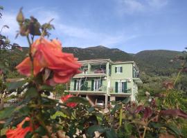 Rosegarden, alloggio vicino alla spiaggia a Sami