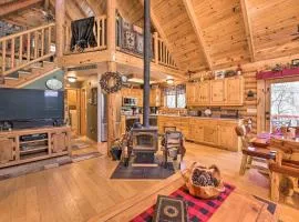 2-Acre Cabin in Pinetop-Lakeside with Fenced Yard