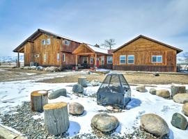 Private Powell Ranch Cabin with Mountain Views!, cabana o cottage a Clark