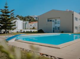 Regina Beach - Villa with Private Pool, semesterhus i Viana do Castelo