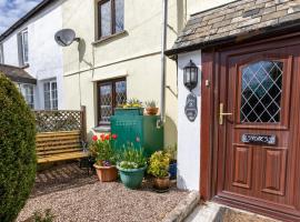 Sylvie's Country Cottage North Devon, hótel í Bucks Mills