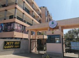 JETT INN GARDENS HOTEL, hotel v destinaci Emali