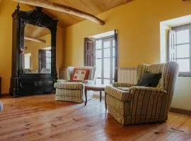 Casa de la Era, grande, de adobe, con patio y bodega