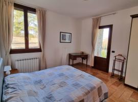 Stanza con terrazzo privato Le Vitterelle, bed and breakfast en Ciano dʼEnza