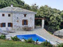 Kastania Villas, hotel with pools in Zagora