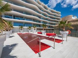 Excellent two bedroom apartment, hotel with jacuzzis in Fuengirola