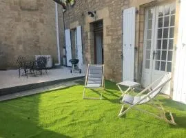 In the heart of Sarlat- Charming & Authentic House