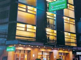 Suriwong Chumphon Hotel, hotel s 3 zvezdicami v mestu Chumphon