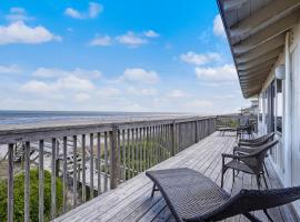 Oceanfront Pet Friendly Unit, ξενοδοχείο σε Fernandina Beach