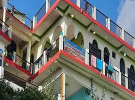 StayApart Mount Kailash Guest House