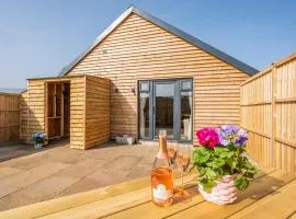 Spacious Cottage - Sleeps 4 - in the Black Mountains