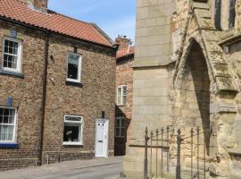 6 Church Hill, hotel with parking in Malton