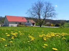 Chambres et table d'hôtes La Trottelée، فندق في Bellefontaine