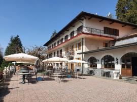 Hotel Madonna di Luciago, hotel v destinácii Armeno