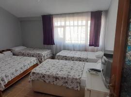 Set Arat Motel & Pansiyon, bed and breakfast en Akçay