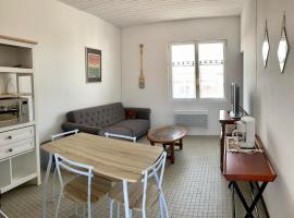 Appartement de vacances L'Aiguillon sur mer, Hotel mit Parkplatz in LʼAiguillon-sur-Mer