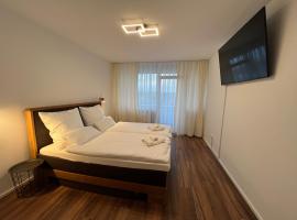 City Apartment - Laim - Mountain View, budget hotel in Munich