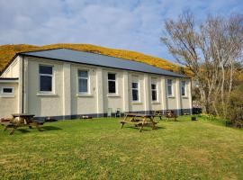 Helmsdale Lodge Hostel - all rooms en-suite, cheap hotel in Helmsdale