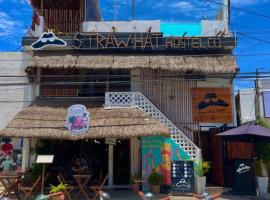 Straw Hat Hostel & Rooftop Bar, albergue en Tulum