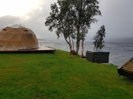 Røros Arctic Dome, būstas prie paplūdimio mieste Glåmos