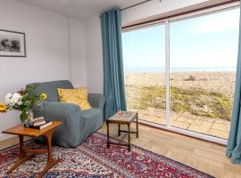 Marie's Cottage, Pagham, hotel in Pagham