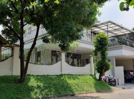 Casa Bella, hišnim ljubljenčkom prijazen hotel v mestu Bogor