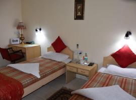 Taura Comfort, hotel near Commercial Street, Bangalore