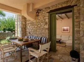 Kyparissia Old Town Lodge with amazing sea view