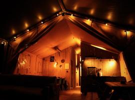 Glamped - Luxe camping, palapinė su patogumais mieste Vestkapelė