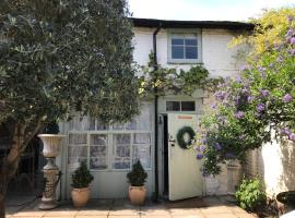 The Clockhouse, golf hotel in Old Windsor