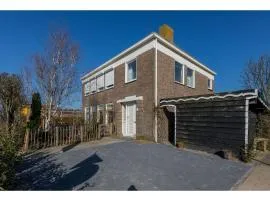 Holiday Home Zoutelande near Beach