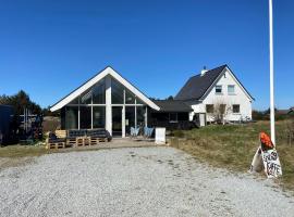 Viking Surf House, kuća za odmor ili apartman u gradu 'Klitmøller'