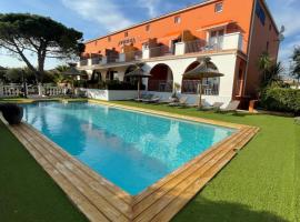 Hôtel Athéna, hotel a Agde