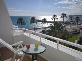 Sunny Beach View Duplex wWi-Fi Pool AC - Alojamientos La Torre, hótel í Caleta De Velez