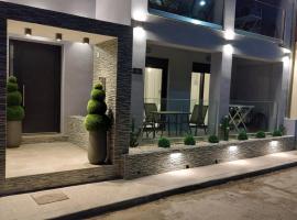ELITE LUXURY APARTMENTS, hotel in Argostoli