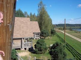 Kempings Ozianna, hotel a Naujene