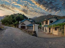 Karinya Villas, hotel in Nainital