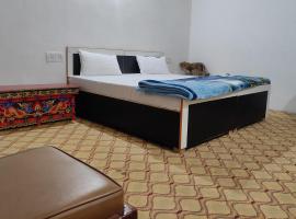 Buddha guest House nubra, hotell i Deskit