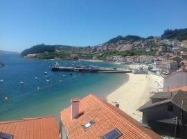 Exclusivo apartamento en Raxó ( Sanxenxo), hotel i Raxó