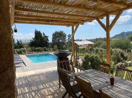 Villa de charme avec piscine à Ajaccio, hotel ad Alata