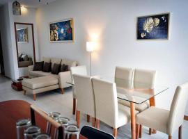 Moderno y hermoso apartamento en Tarapoto con 3 Dormitorios, ideal para familias, khách sạn ở Tarapoto